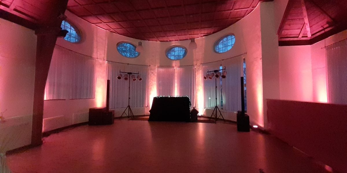 Litox Schützenkeller Biberach Gebäudebeleuchtung Architekturbeleuchtung Litox Tontechnik Biberach Pa-Anlagen DJ-Technik Musikanlagen mieten RCF LD Systems Maui Mischpult DJ-Mixer JBL PA-Systeme mieten, Aktive Lautsprechersysteme, PA-Systeme mieten, Professionelle Tontechnik für Events, Lichttechnik mieten Biberach, PA-Anlagen mieten Biberach, Veranstaltungstechnik Biberach, Tontechnik Verleih Biberach, DJ Service Biberach, DJ Equipment Verleih, Tontechnik für Hochzeiten